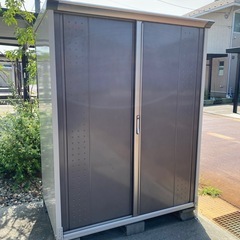 タクボ物置 中型 スチール製 燕市引取限定の画像