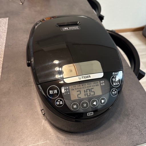 TIGER IH炊飯器 JPW−H100ブラック 5.5合 未使用 タイガー魔法瓶