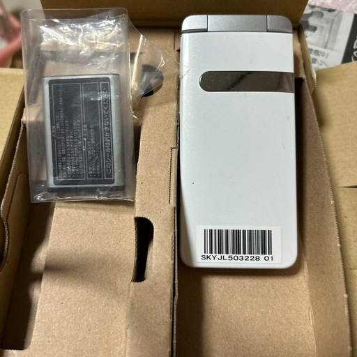 新品ガラケー