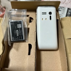 新品ガラケーの画像