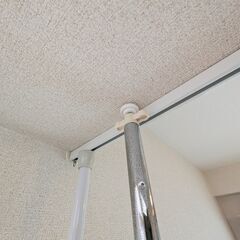 突っ張りカーテンレール幅１Mから２M以上　（伸縮可能）の画像