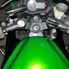 大型バイク ninja1000 の画像