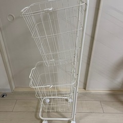 ランドリーバスケット　ワゴンタイプの画像