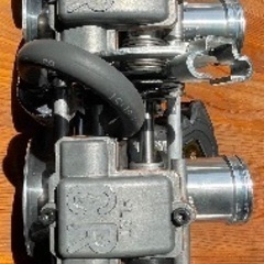 CB750F RC04 FCR35パイキャブレターの画像
