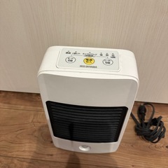 アイリスオーヤマセラミックファンヒーターの画像