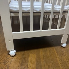 ◆katoji 木製ミニベビーベッド　布団・収納付き◆の画像