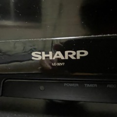 32型テレビ　SHARP LC-32V7 の画像