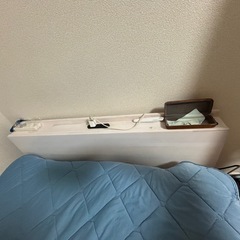 シングルベッドフレーム、マットレスの画像
