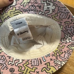 Keith Haringピンクの帽子 の画像