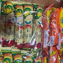 うまい棒、小枝、ポッキー、チロルチョコの画像