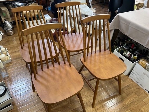 クラッシックスタイルのチェア4脚