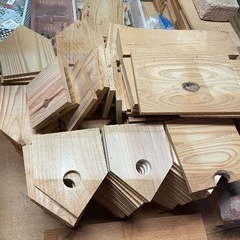 野鳥　鳥小屋　写真の全部　の画像