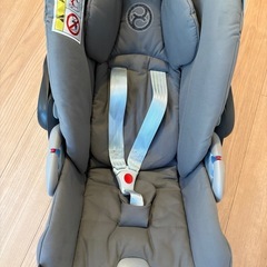 Cybex Cloud Z2 I-Size チャイルドシート アダプタの画像