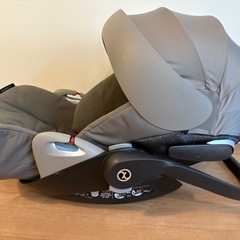 Cybex Cloud Z2 I-Size チャイルドシート アダプタの画像