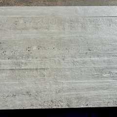 タイル　横幅1m20センチ　縦30センチのウッド調のタイルです。の画像