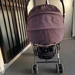 コンビＡ型ベビーカーの画像