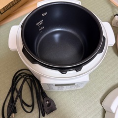 電気圧力鍋 の画像
