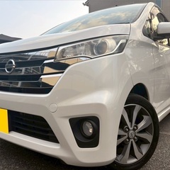 アラウンドビューモニター付き☆月々9千円〜分割払い可❗️ 車検2年付き！【名義変更代込み】大人気☆日産 デイズ☆Bluetooth対応ナビ付き☆走行中DVD見れます☆ステアリングスイッチ☆ETC☆バックカメラ☆ドラレコ付き☆スマートキー☆フルオートエアコン☆純正アルミ☆事故修復歴無し☆そのまま乗って帰れます❗️の画像