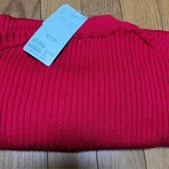 新品タグ付き　赤ニットの画像