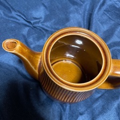 陶器のポットの画像