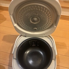 シャープ　炊飯器　3合炊きの画像