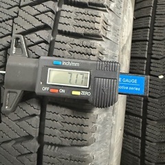 225/60/r17 pcd100スタッドレスタイヤの画像