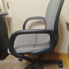ワーキングチェア (steelcase センサーチェア)の画像