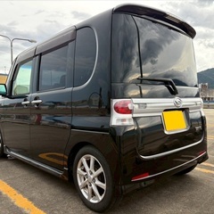 フル装備・走行10万キロ台お買い得車☆月々9千円〜分割可❗️車検2年付き！【名義変更代込み】広い車内！大人気‼️ダイハツ タントカスタム☆HDDナビ付き☆走行中DVD見れます♪ETC付き☆バックカメラ付き☆純正アルミ☆事故修復歴無し☆電動スライドドア☆ドライブレコーダー☆そのまま乗って帰れます！の画像