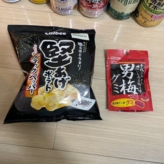 お酒、お菓子の画像