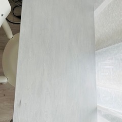 デスクとチェアの画像