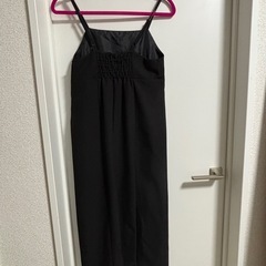【美品】 ブラック キャミワンピース スモッキングデザイン earthの画像