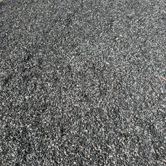 庭から撤去した砕石　25kg前後 ×18袋　まとめて引き取り希望（大垣市内配達可）の画像