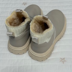 新品 ショートブーツ ベージュ 裏ボア　17センチ スノーブーツ ムートンブーツ 冬　靴　女の子　男の子の画像