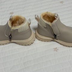 新品 ショートブーツ ベージュ 裏ボア　17センチ スノーブーツ ムートンブーツ 冬　靴　女の子　男の子の画像