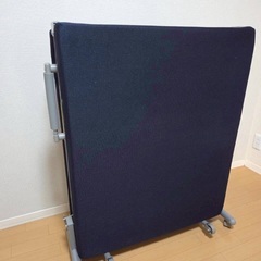 折りたたみ式ベットの画像