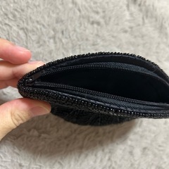 小銭入れ黒ポーチの画像
