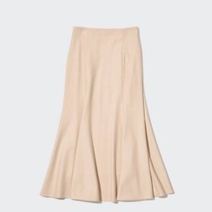 UNIQLO/ユニクロ  フレアロングスカートの画像