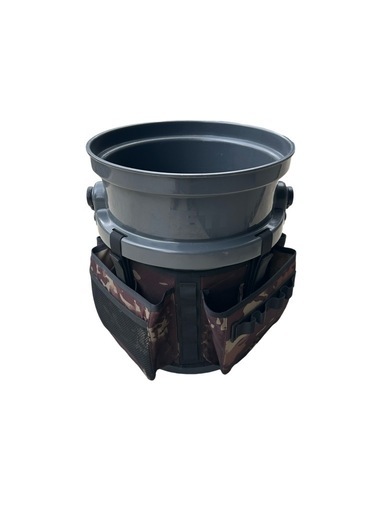 yeti ロードアウトバケツ 廃盤のブラックマルチカムカバー付き (b.b.b