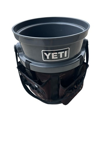yeti ロードアウトバケツ 廃盤のブラックマルチカムカバー付き