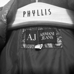 ARMANI jeansのダウン美品の画像