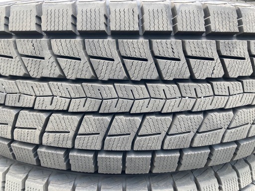 【取置き中：お取引決まりました】DUNLOP 225/60R18 24年製　冬タイヤ