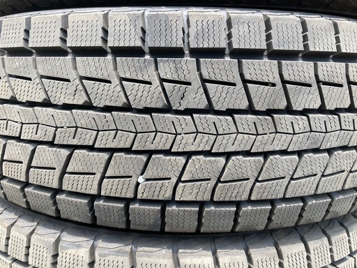 【取置き中：お取引決まりました】DUNLOP 225/60R18 24年製　冬タイヤ