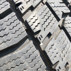 スタッドレス195/65r15 21年の画像