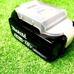 ♦️再入荷♦️綺麗良好品★マキタ18v・BL1860B・6.0A バッテリー残量表示付の画像