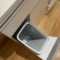食器棚とゴミ箱入れとして活用してました！の画像