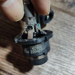 【着払い可能】 PHILIPS フィリップス HID ヘッドライト D4R 42V 35Wの画像