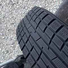 冬季用スタッドレスタイヤ、185/70R14サイズ、PRACTIVA ICE BP02モデル。 の画像