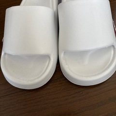 【新品】軽量サンダルの画像
