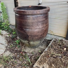 無料！庭用壺　水がめ
の画像