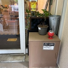 【無料】かわいい棚と鍵つき宅配ボックスの画像